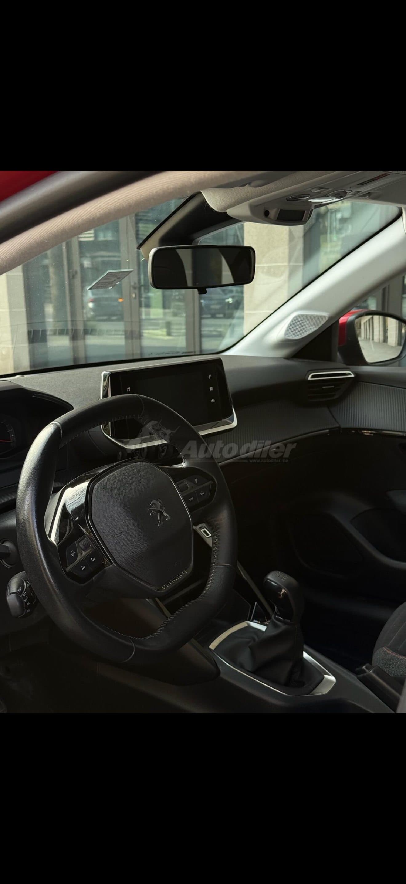 Peugeot 208 2020 - 4