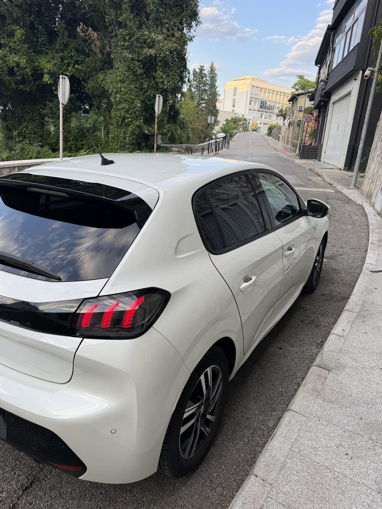 Peugeot 208 2020 - 5